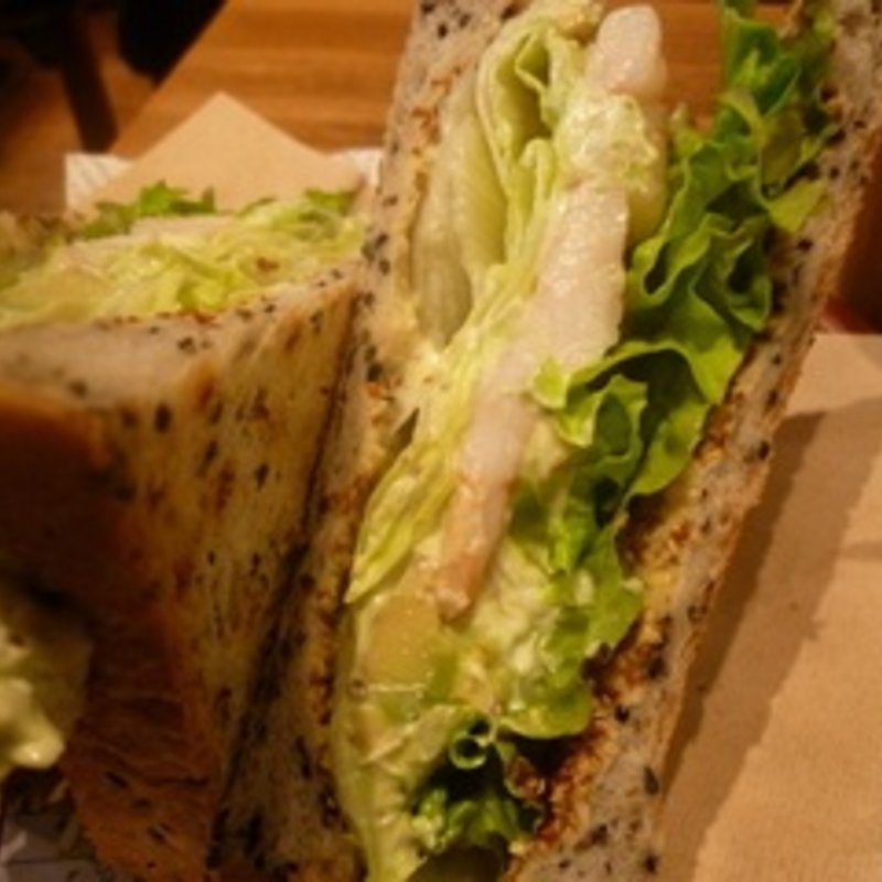 エビとアボカドのホットサンド(E PRONTO(エ プロント) 武蔵小杉店)