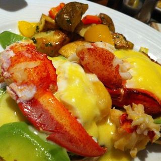 Lobster Benedicts(Blue Fin)