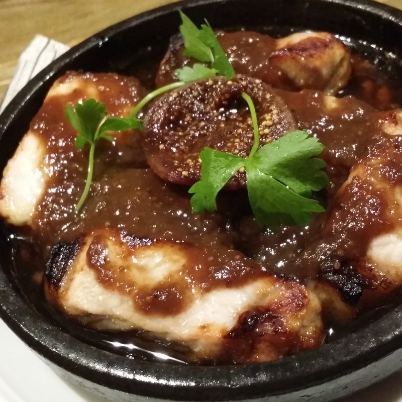 厚切豚ロース焼　いちぢくのソース(ねき)