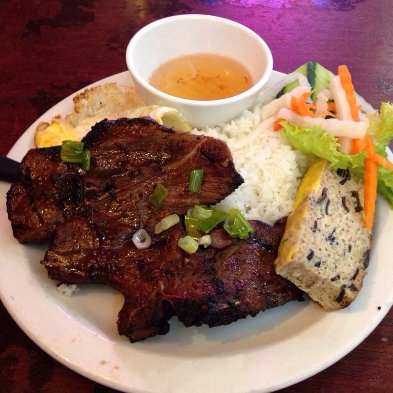 Massive pork rice plate(PHO BANG RESTAURANT)