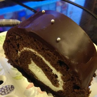 Chocolate Roll Cake(Patisserie Chantilly)