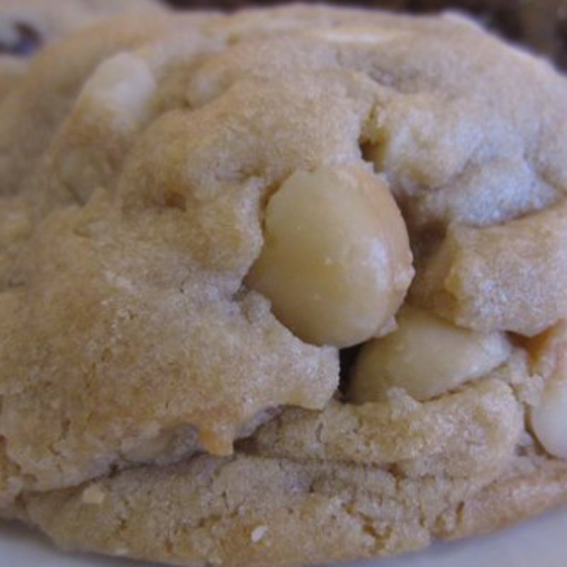 White Chocolate Macadamia Nuts(Milk Jar Cookies)