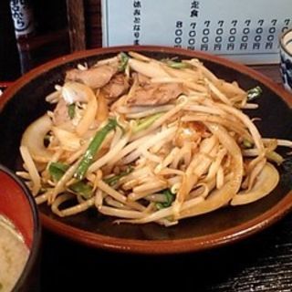 レバニラ定食(炭火焼鳥 くろちゃん )