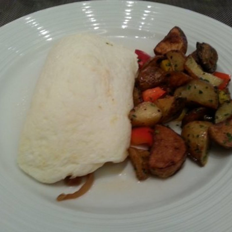 Egg white omelette & home fries(Blue Fin)