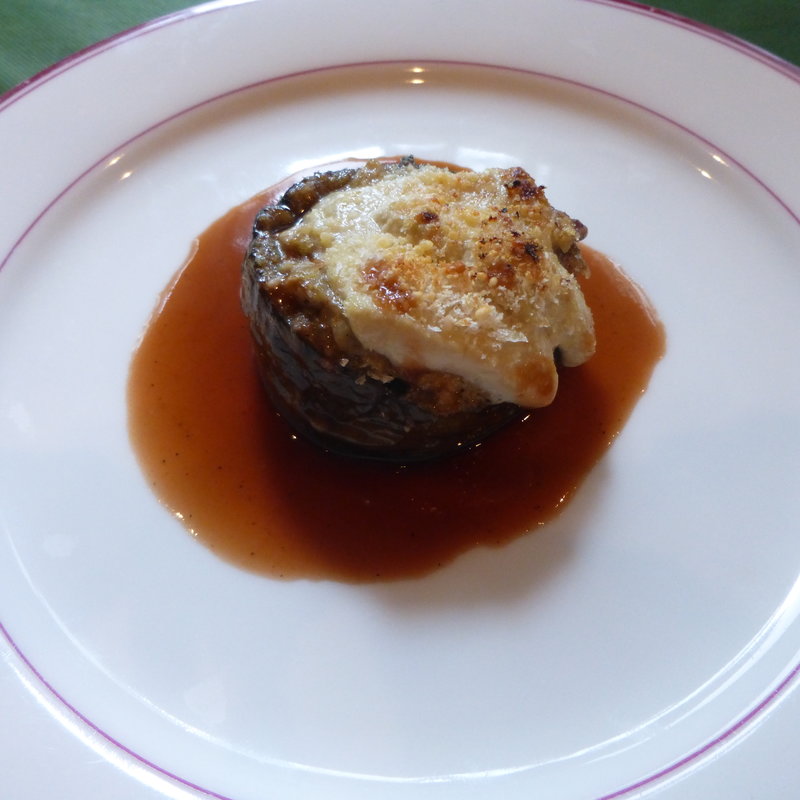 茄子の肉詰め、フォアグラ風味(クイーンベル)