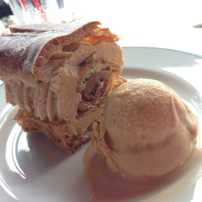 パリブレスト　キャラメルアイス添え(ブラッスリー オザミ スカイツリータウンソラマチ)