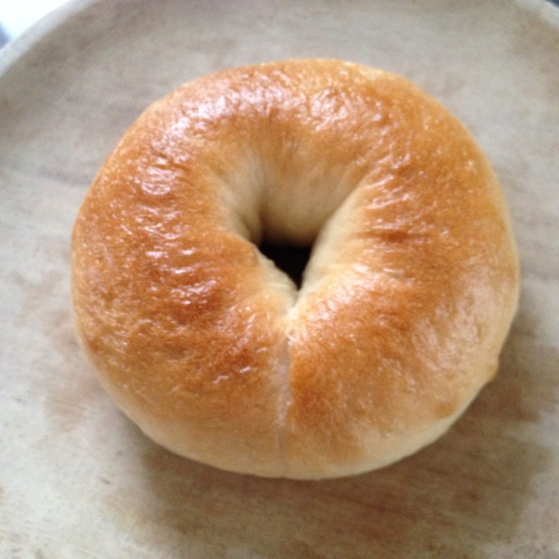 フランボワーズとチョコのベーグル(柿屋ベーグル )