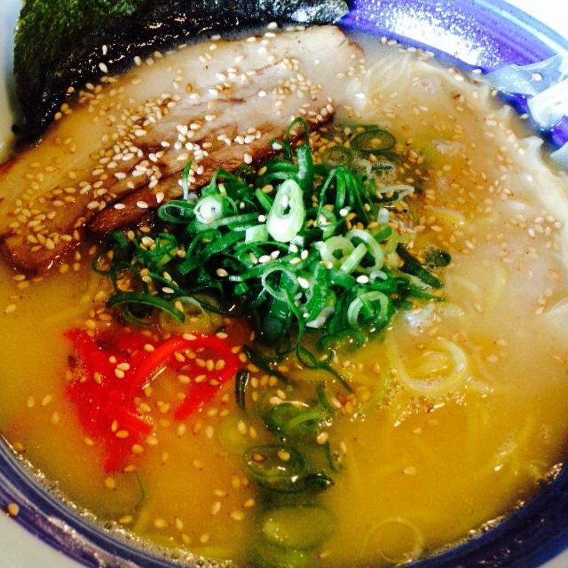 豚骨白湯らーめん(夜鳴き軒)