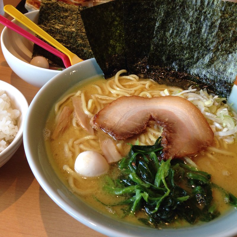 ラーメン 醤油(横浜家系ラーメン 一松家)