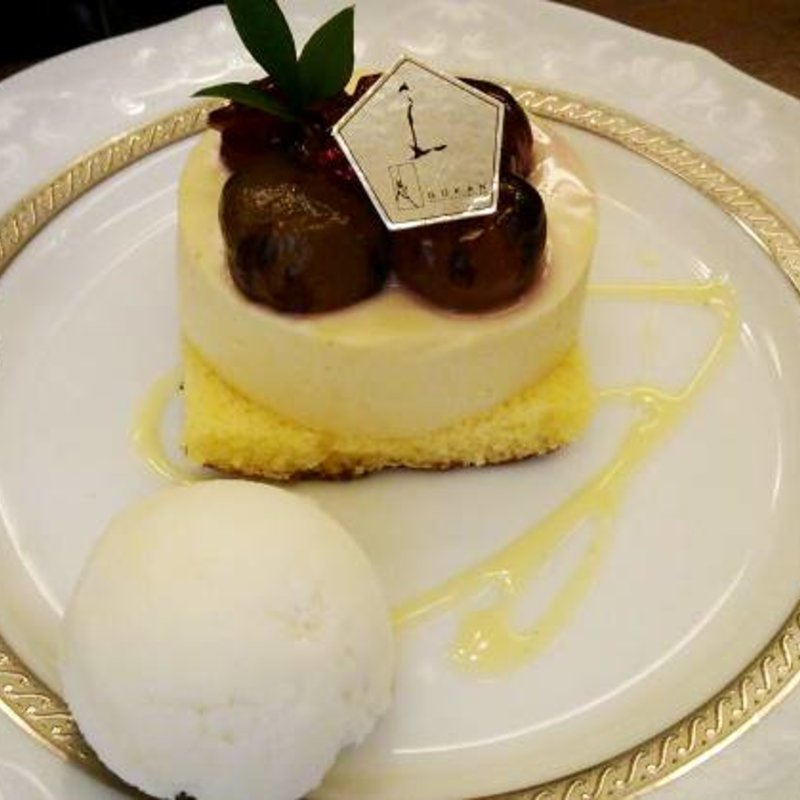 葡萄と和三盆のムース(五感 北浜本館 （GOKAN ゴカン）)