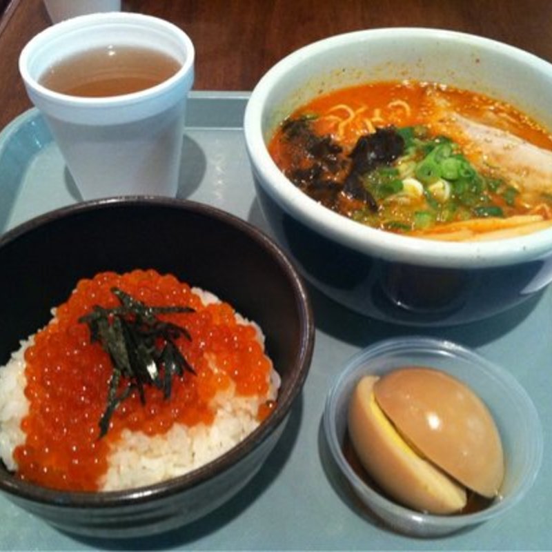 ikura rice bowl and spicy miso ramen set(Santouka Ramen)