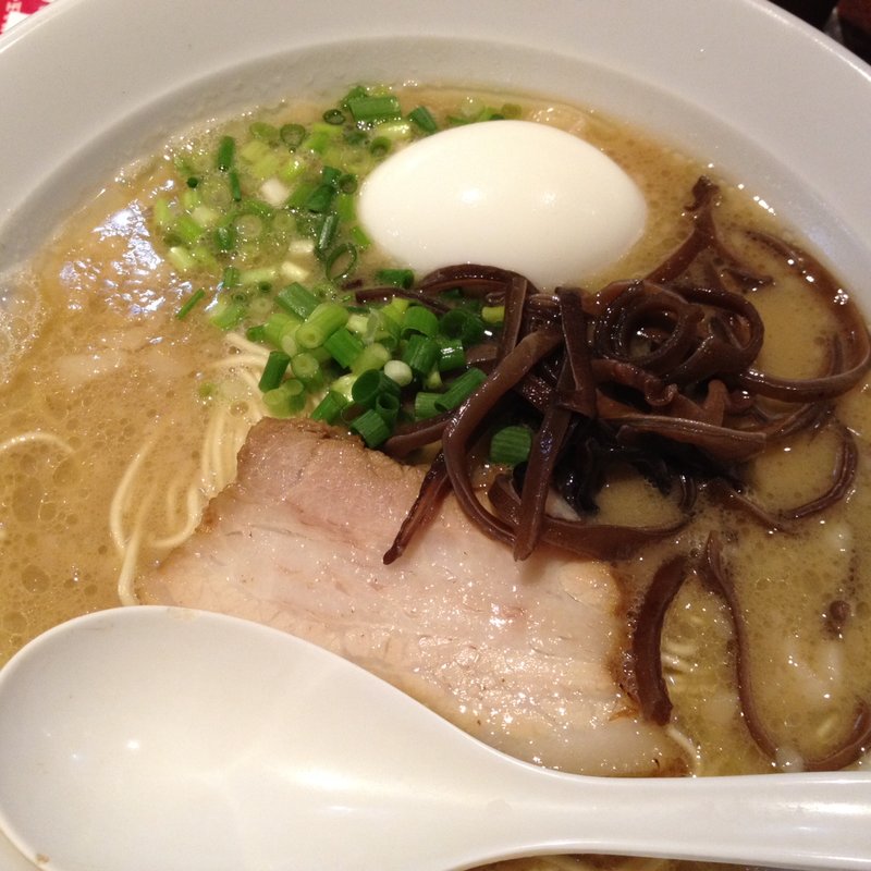 味玉醤油とんこつらーめん(東京とんこつ萬燈行)