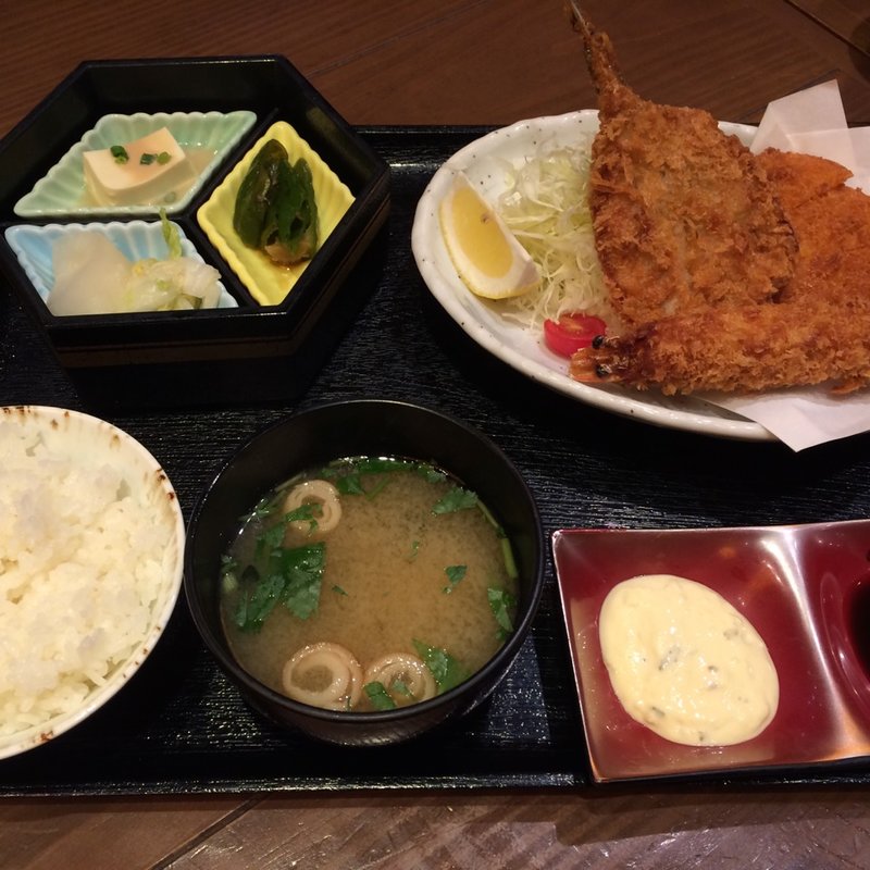 大海老フライ・鯵フライ・豚ひれカツのミックスフライ三種(豊年萬福)