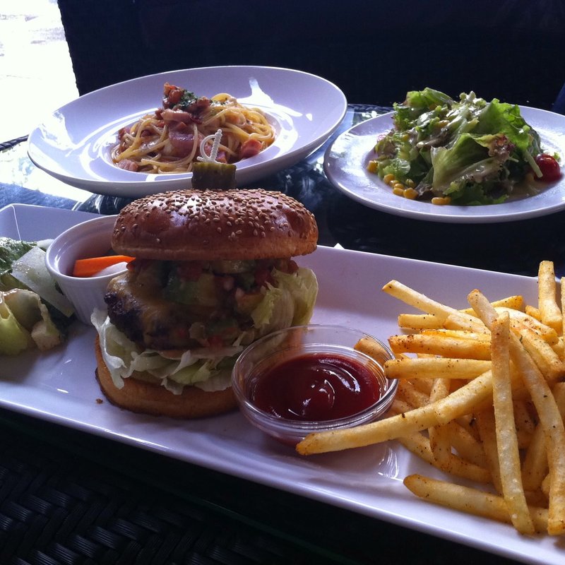 アボカドバーガー(FRANZUYA（フランズーヤ） 青山)