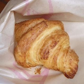 クロワッサン( TOLO COFFE&BAKERY(トロ コーヒーアンドベーカリー))