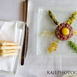 beef tartar with quail egg(RIVER CAFE)