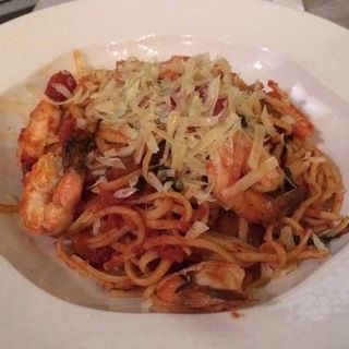 Shrimp and pasta with tomato basil sauce