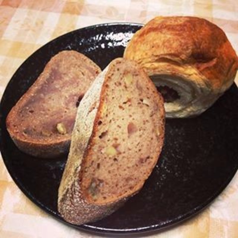 パーネカスターニヤ　モルトワインブレッド　クロカントクロワッサン(ameen's oven)