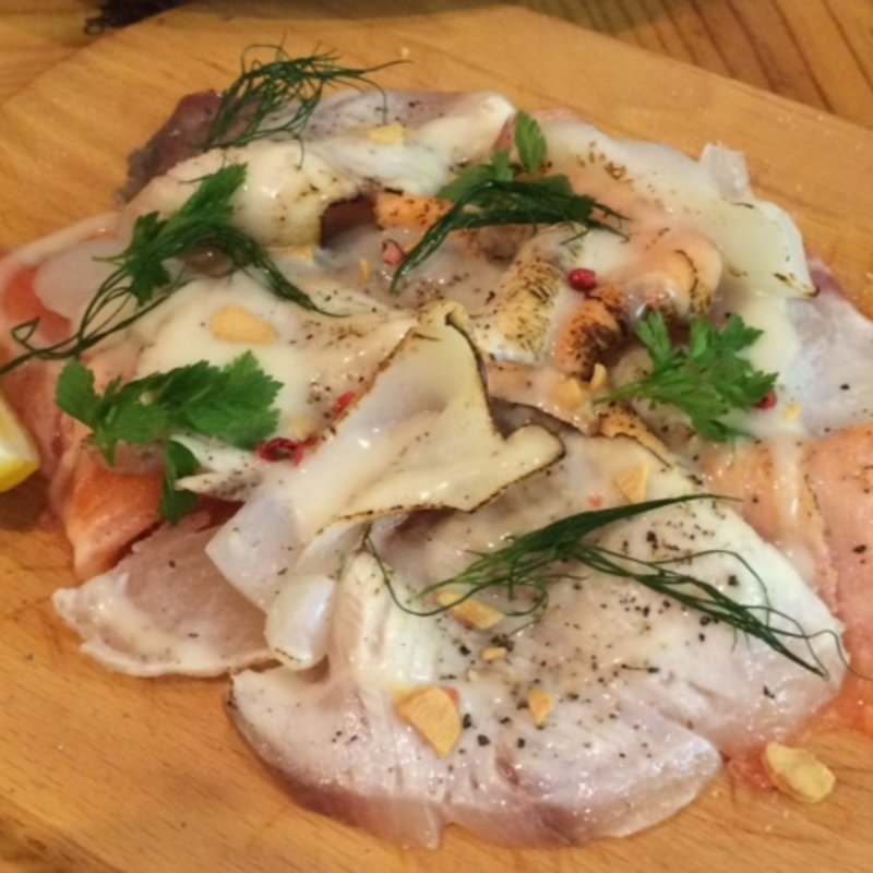 炙りカルパッチョ(魚介ビストロ sasaya BYO 品川魚貝センター)