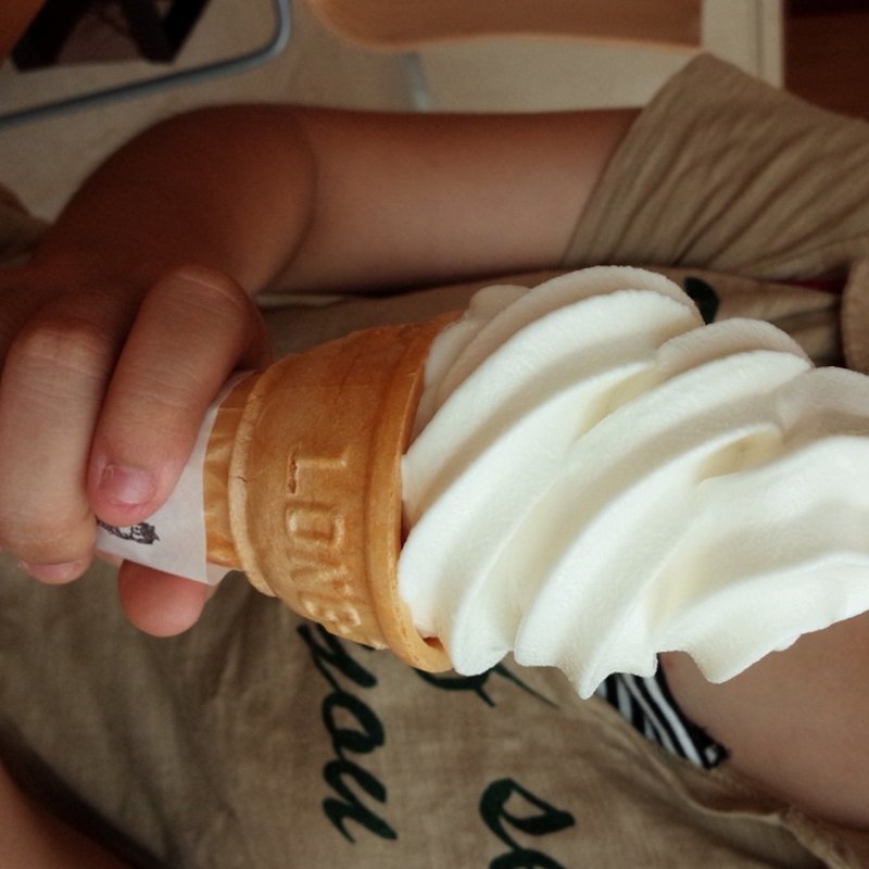 牛乳のソフトクリーム(モンテールスイーツストップ)