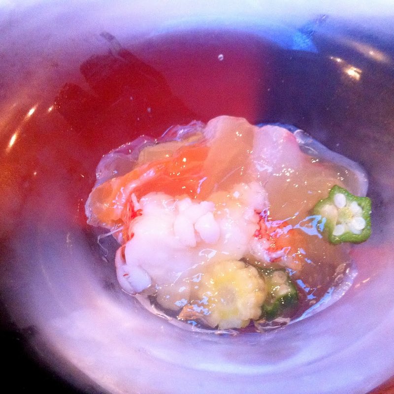 オマール海老、サーモン、ホタテ、夏野菜のジュレ(ラリアンス)