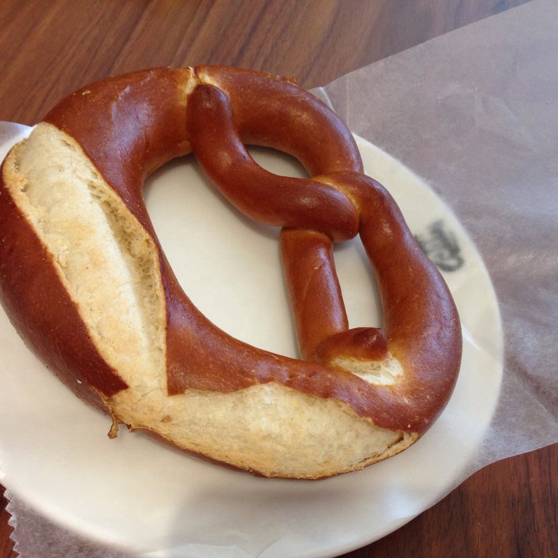 バターブレッツェル(マグカフェ （MUG CAFE）)