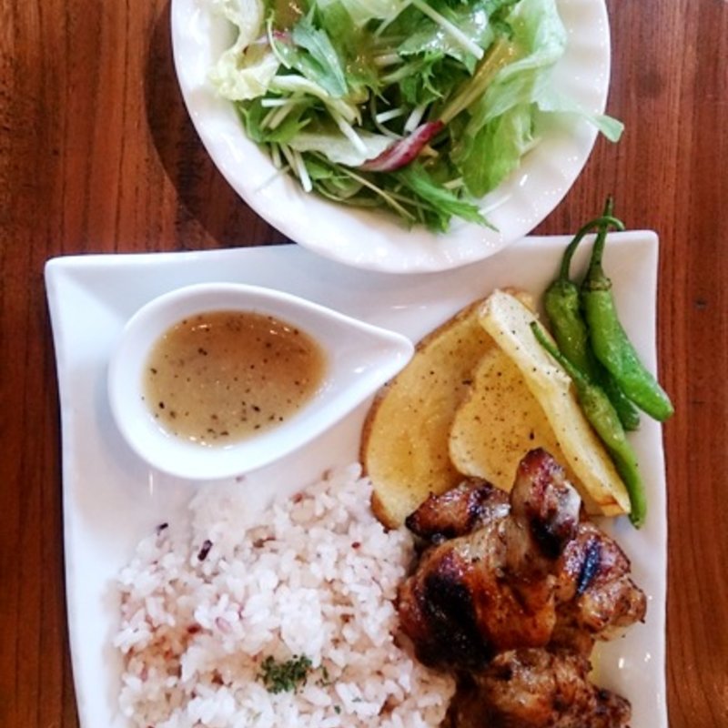 グリルプレートランチ（鶏のグリル）(ワインダイニング 「街角グラス」 町田)