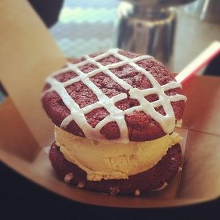 Red velvet with PB ice cream(The Coolhaus Shop)