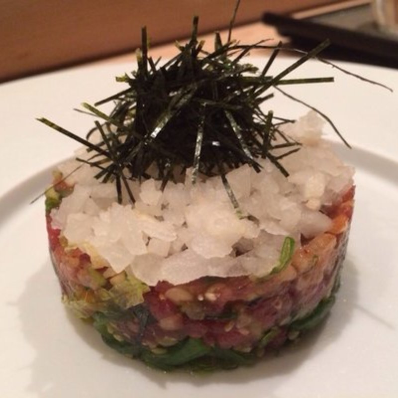 Tuna Tar Tar mixed with seaweed salad and topped with asian pear and nori(Soto)