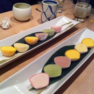 Mochi. Mango vanilla red bean vanilla strawberry(Soto)