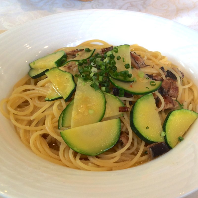 焼き穴子とズッキーニのペペロンチーノ(ブラッスリーシャトレー)