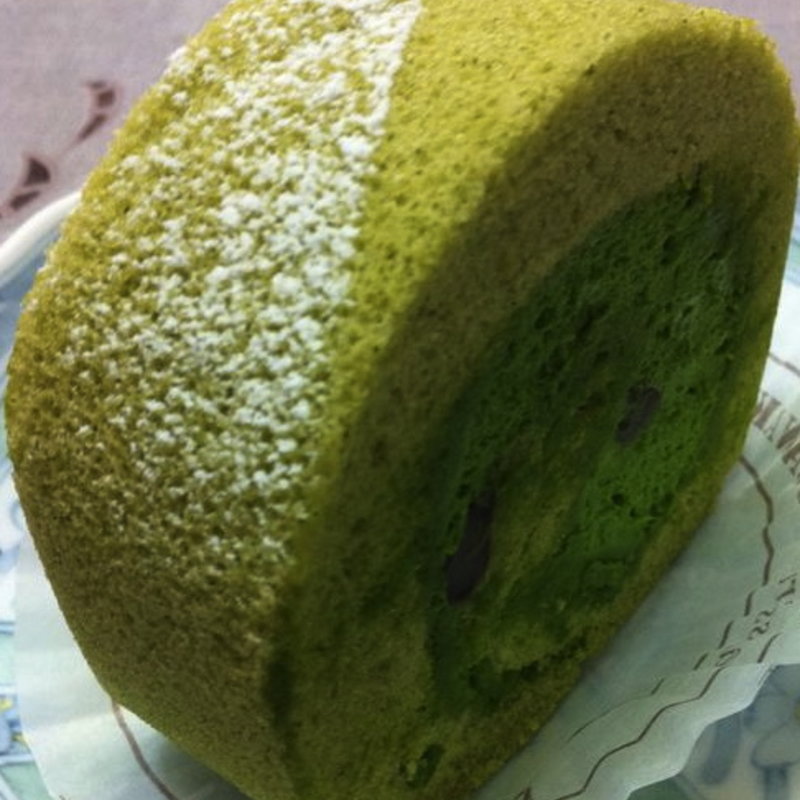抹茶のロールケーキ(巴裡 小川軒 目黒店)