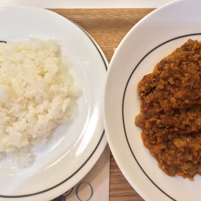 もち豚の挽肉とレンズ豆のカレー(キャスロンカフェ ecute 品川 （caslon cafe）)