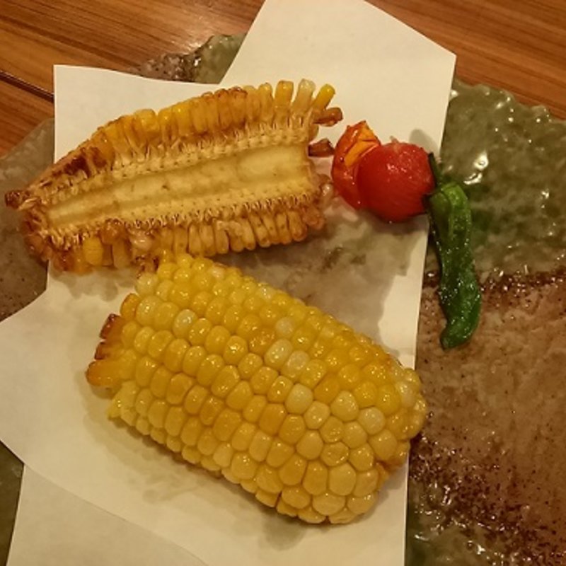 トウモロコシの素揚げ(海鮮居酒屋 三ノ宮産直市場 生田ロード店)