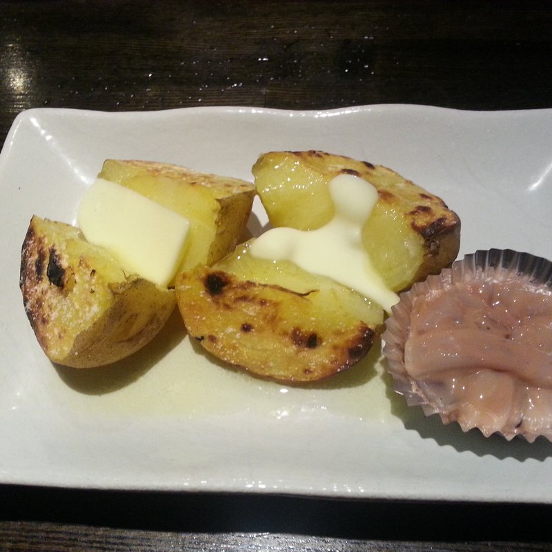 新じゃがバター　塩辛付(食楽)