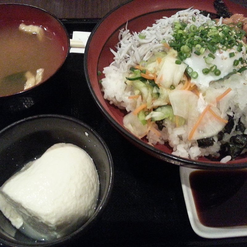えぼし風まかない丼(飯倉アルカフェキャンティ )