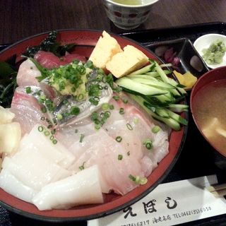 海鮮ちらし丼(飯倉アルカフェキャンティ )