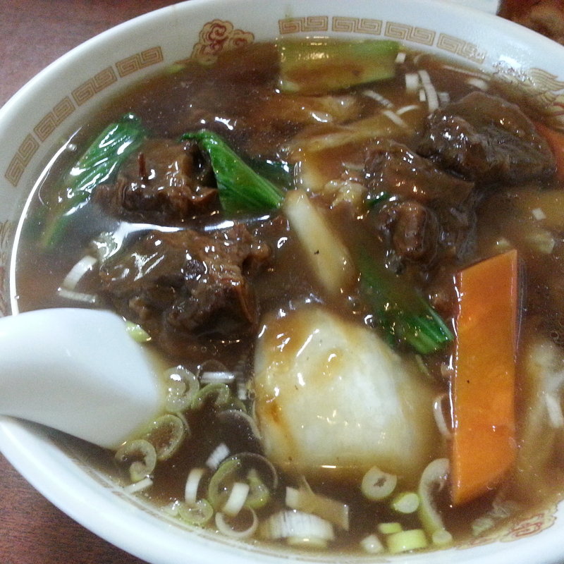 肉絲湯麺（肉入りそば）(李香園)