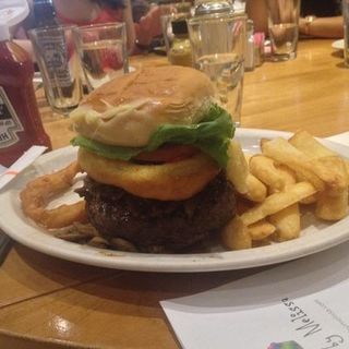 Swiss mushroom steak burger(JUNIOR'S RESTAURANT)