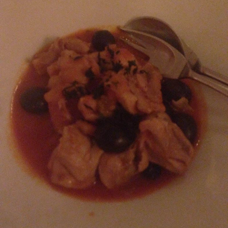 オリーブとチキンのトマト煮(NEWPORT)