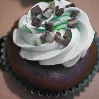 Chocolate Mint cupcake(Let Them Eat Cupcakes)