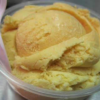 Mango ice cream(Wing Shave Ice & Ice Cream)