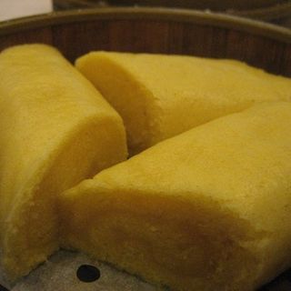 Mai Lai Guen (Spongecake Rolls)(Jing Fong Restaurant)