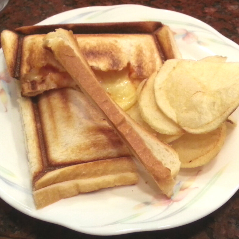 ホットサンド（チーズ）(コーヒーショップ ラピス)