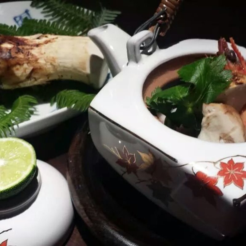 松茸土瓶蒸し(治兵衛 )