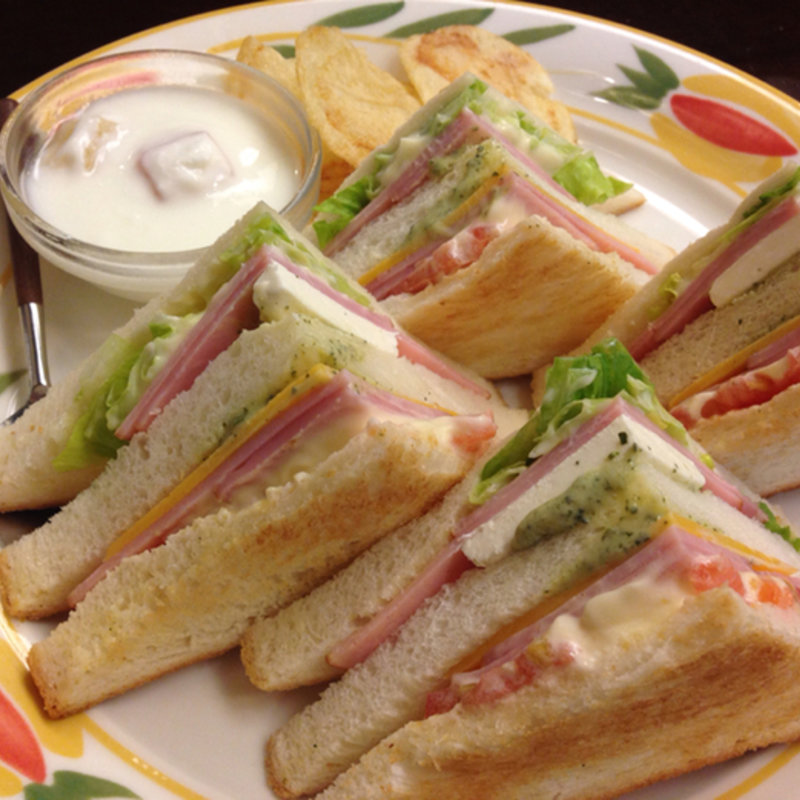 バジルハムチーズサンドイッチ(蝸牛庵 )