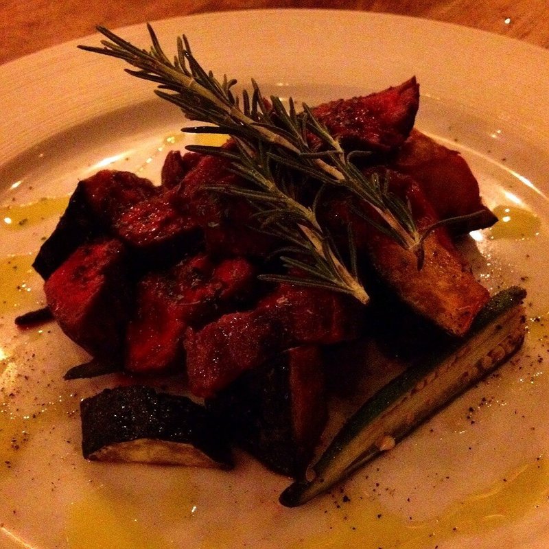 牛サガリの鉄板焼き(buena onda)