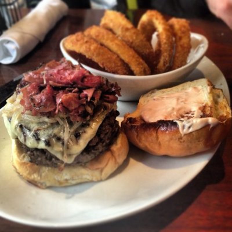 5 napkin special with pastrami, 5 napkin sauce, and american cheese with the side of onion rings(FIVE NAPKIN BURGER)