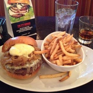 House signature burger(FIVE NAPKIN BURGER)