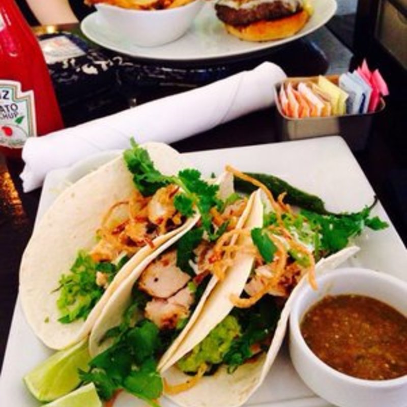 Chicken taco(FIVE NAPKIN BURGER)